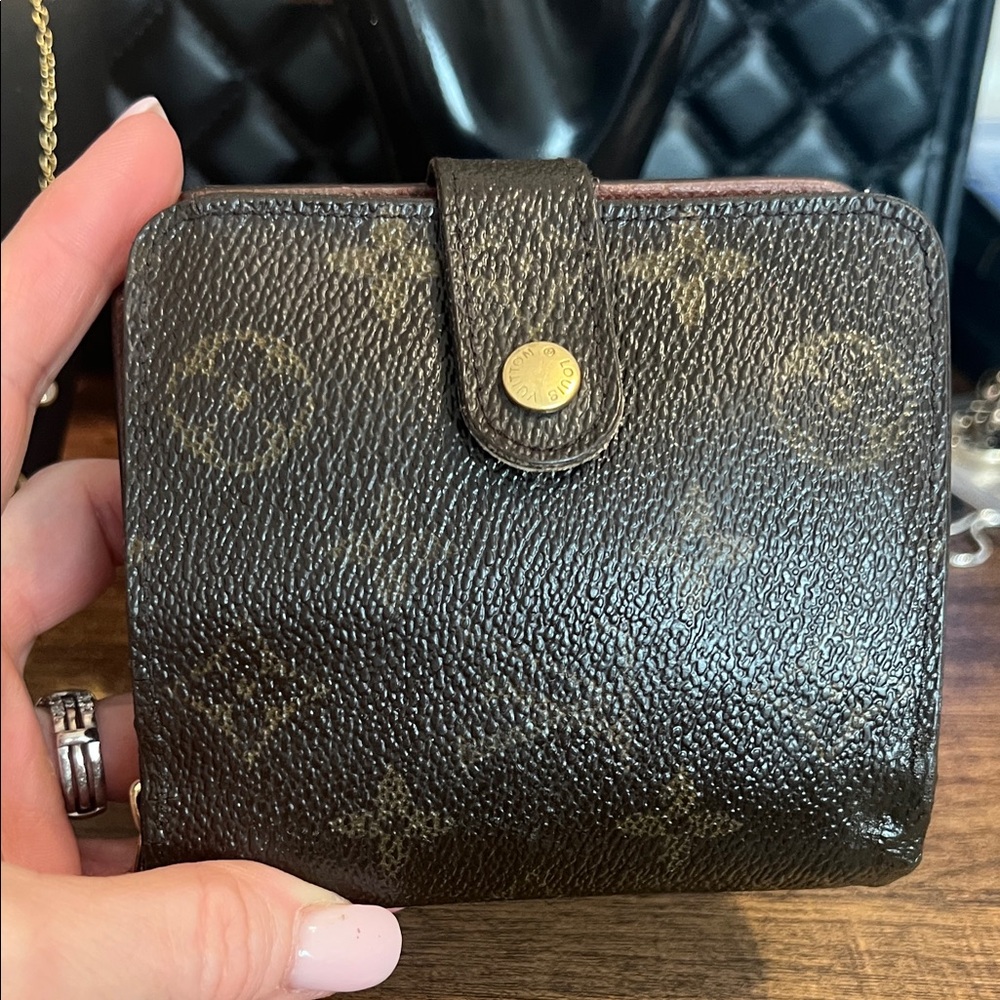 100%  Authentic Louis Vuitton Monogram Canvas Wallet with Gold Hardware